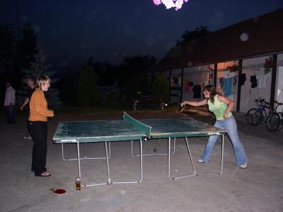 42: Spanish table tennis.