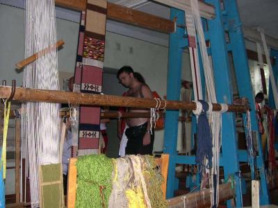 29: This is how the carpets are made...