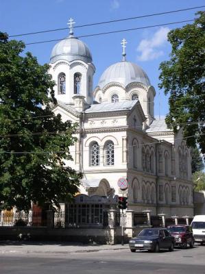 13: Sightseeing in Chisinau with Zina. Here: an orthodox church.