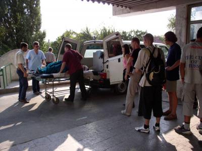 88: Back to Chisinau. After suffering from a tragic car accident in Tiraspol, Daria and Marta are arriving to a hospital in Chisinau. The group is in place.