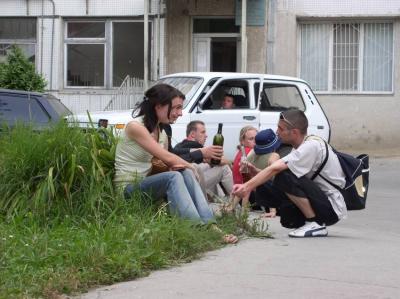 89: Sadness, after seeing the two injured girls arriving. The good news: nothing broken, no inner injuries - they will be released by the end of the week.