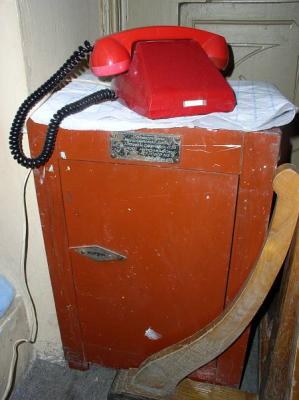 95: The red phone in the museum.