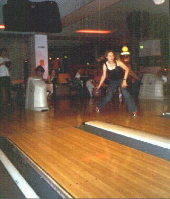 11: Nika bowling