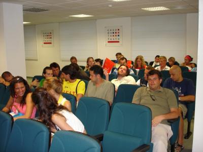 2: Participants seem to be very interested on the lecture