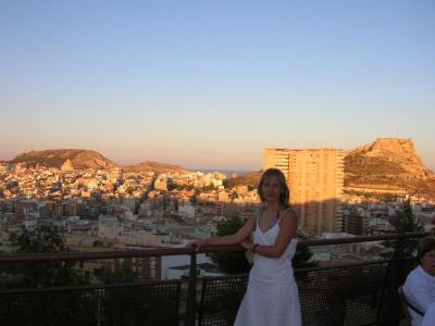 20: Jelena and Alicante landscape after her