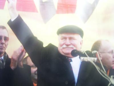 42: Lech Walesa (picture of a picture) basically the man who told me to go to Ukraine