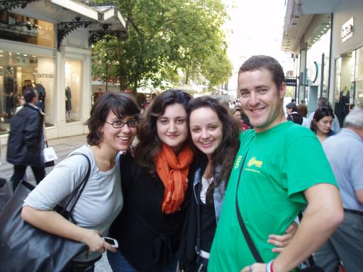 65: Ioanna, Petroula and Katerina (Luis' friends) walking around Athina streets