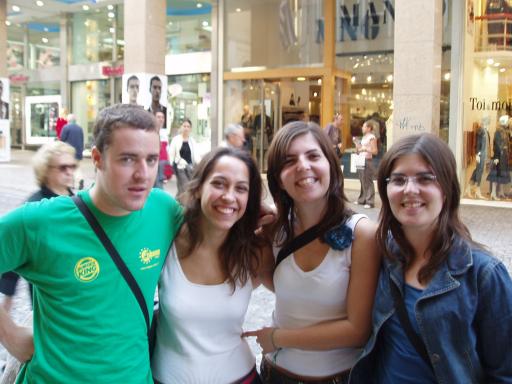 66: Luis, Aliki, Saioa and Neila near Sintagma square