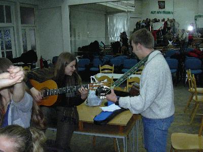 2: The gitar players