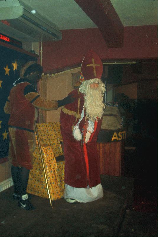 Thema avond Sinterklaas (03.12.2002 - 03.12.2002) - Foto's Sinterklaas in Asterion - 1
