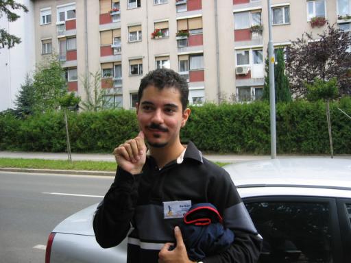 13: SERKAN!!he still believe this gesture has to be associated with the presence a very GNAGNA girl...