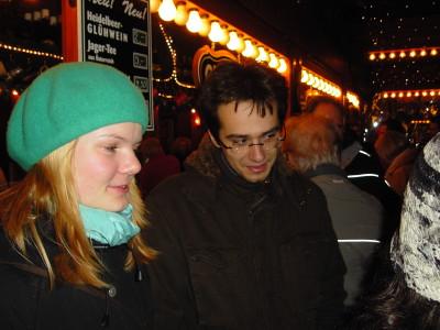 2: kati and Chris on the weihnachtsmarkt 