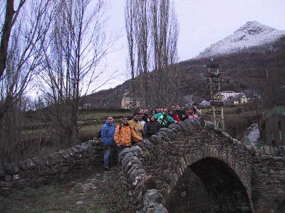 2: Everybody on the bridge.