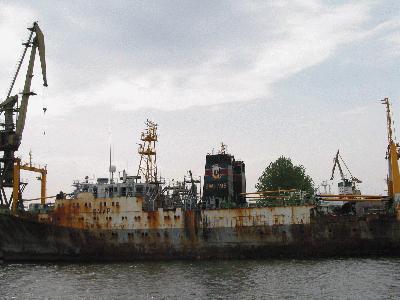 5: A really rusty boat, it's surprising it was still floating :)