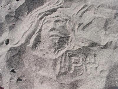 3: Nice sand-creation of Paul