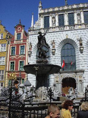 16: Neptune Fountain