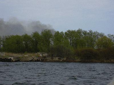 10: Two days after the explosion in the raffinery there was still a lot of smoke