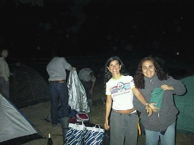 1: Welcome to the canoeing tour by AEGEE Hamburg! Elaine and Christiane, two Brazilian girls, smile into the camera.