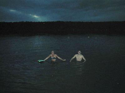 11: Antje and Steffen were so courageous to swim in the cold lake in the evening! Well, you could also say crazy. ;)