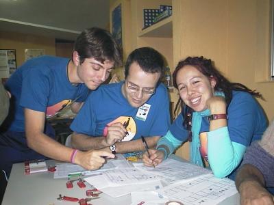 16: Ricky (left) and Susi from AEGEE Madrid (I don't know the boy in the middle, sorry)