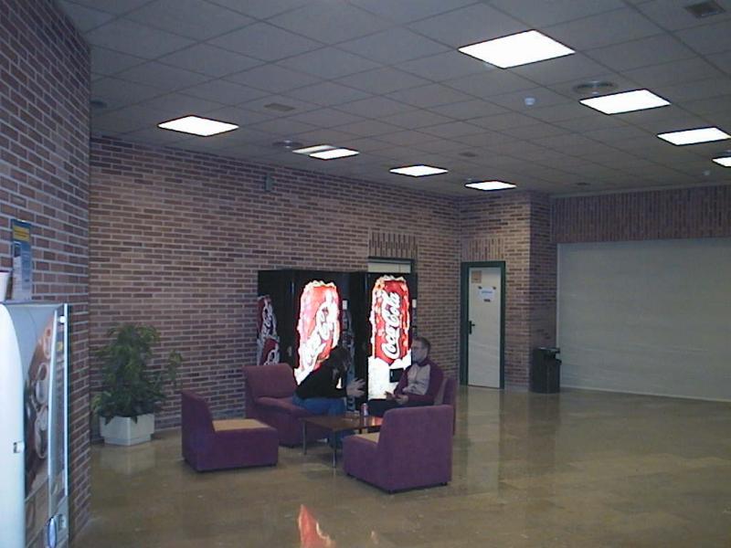 Fall Agora 2003 (22.10.2003 - 26.10.2003) - Agora in Zaragoza - 60: Discussions in the entrance hall